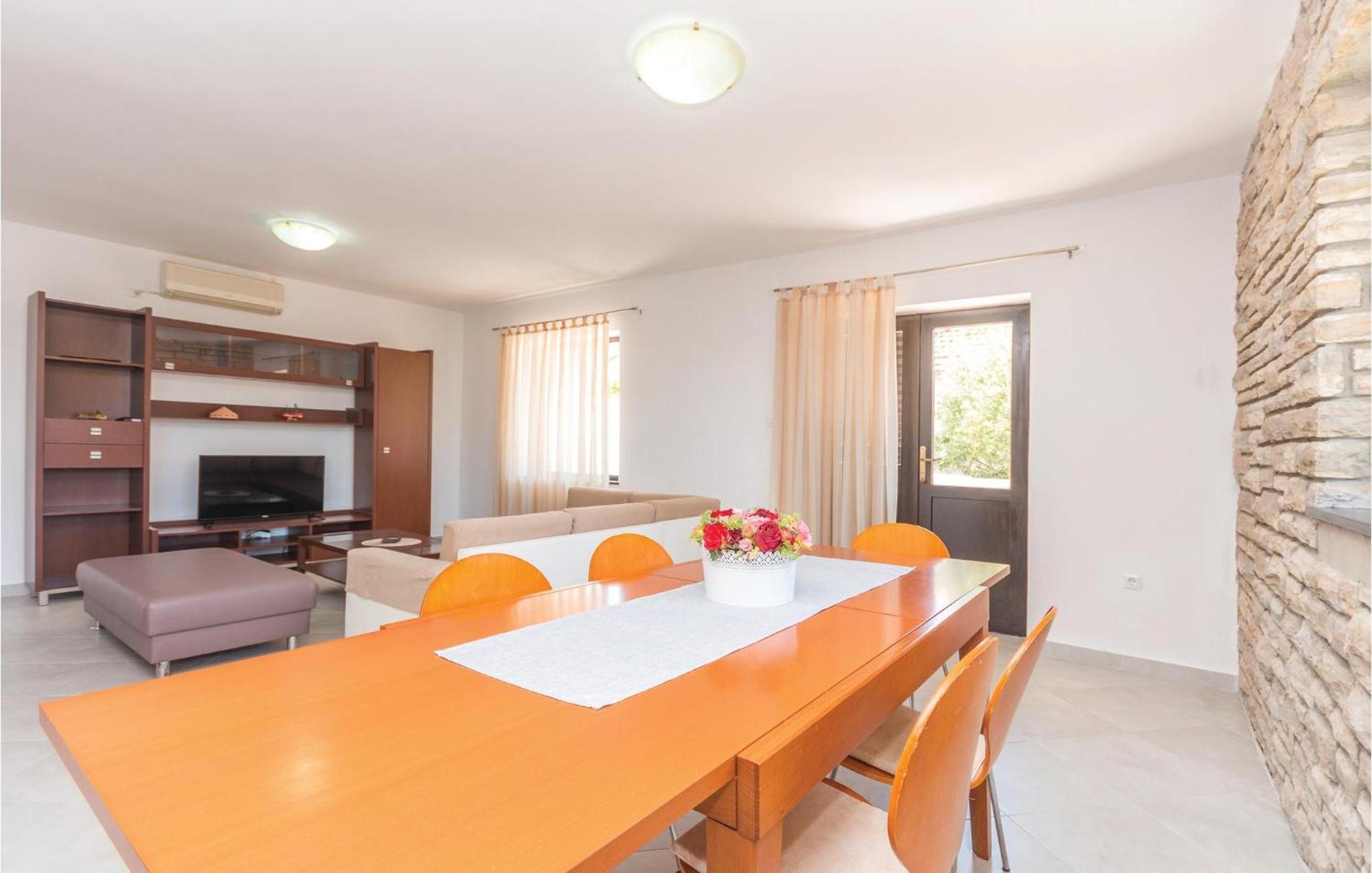 Gorgeous Home In Bibinje With House Sea View Zewnętrze zdjęcie